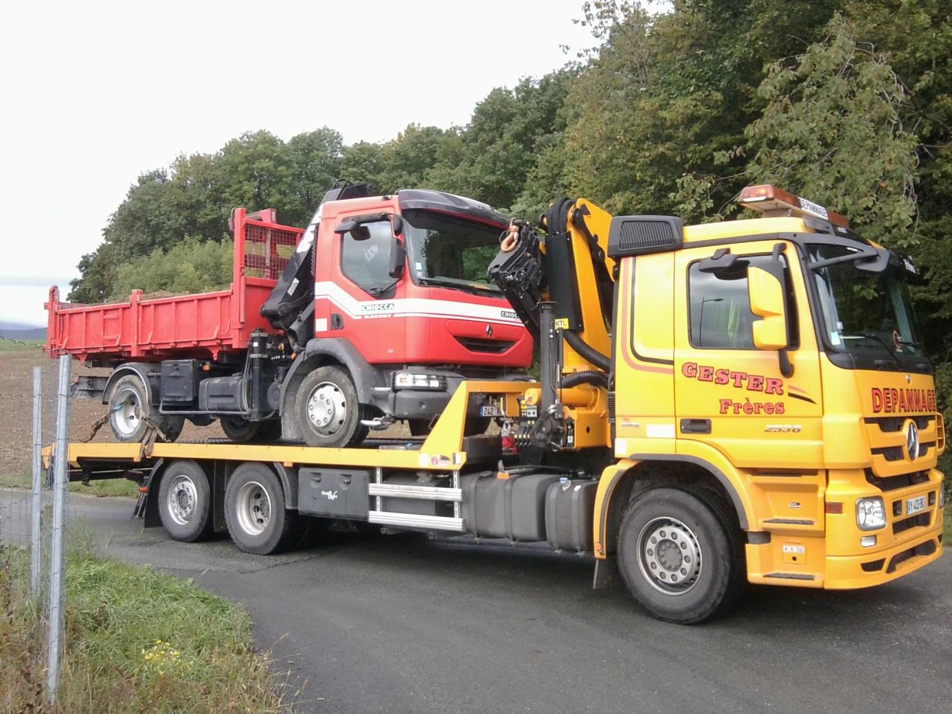 Mercedes Actros 2536 équipé d