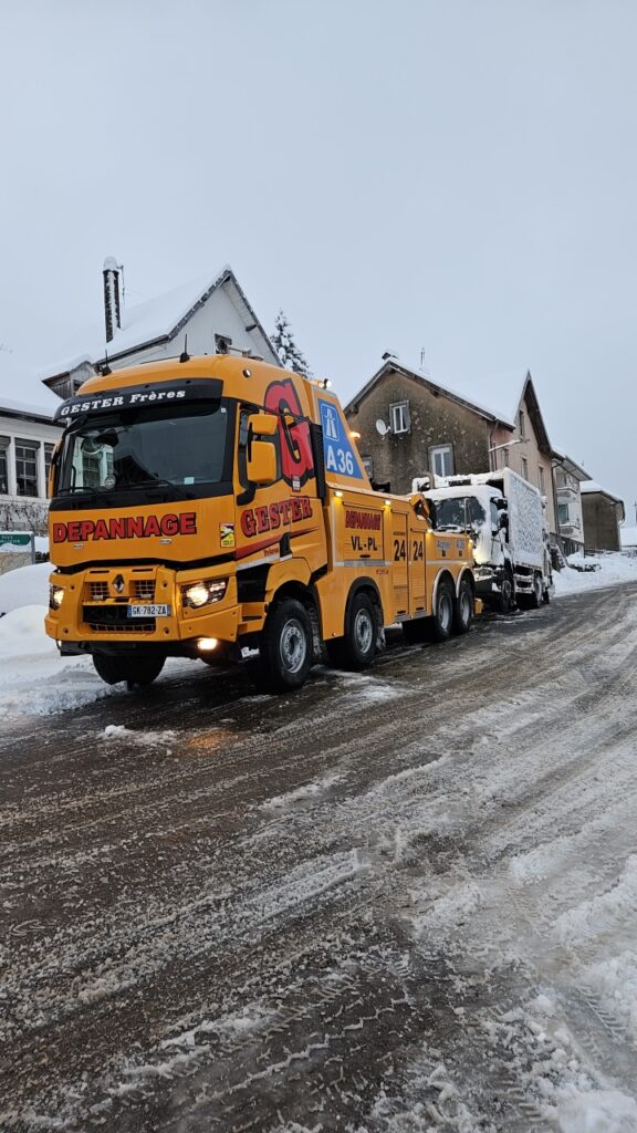 Remorquage avec remorqueuse RENAULT K520