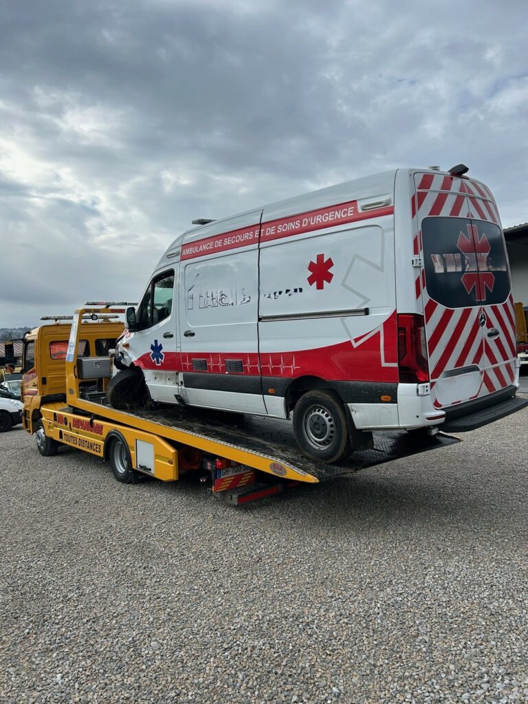 Remorquage avec MERCEDES ATEGO 1224 R