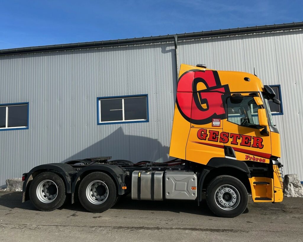 Tracteur RENAULT 6×4