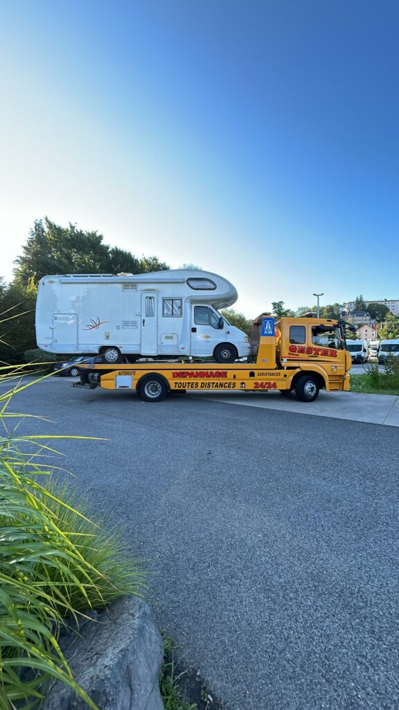 Remorquage avec MERCEDES ATEGO 1227