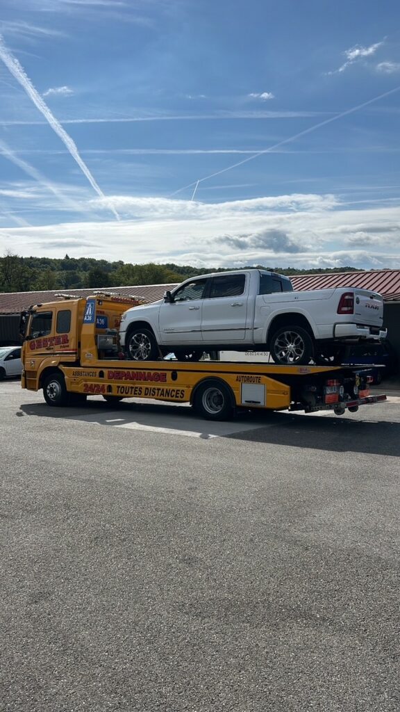 Remorquage avec MERCEDES ATEGO 1227